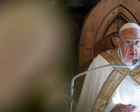 Pope calls for ceasefire agreement in Gaza to be respected