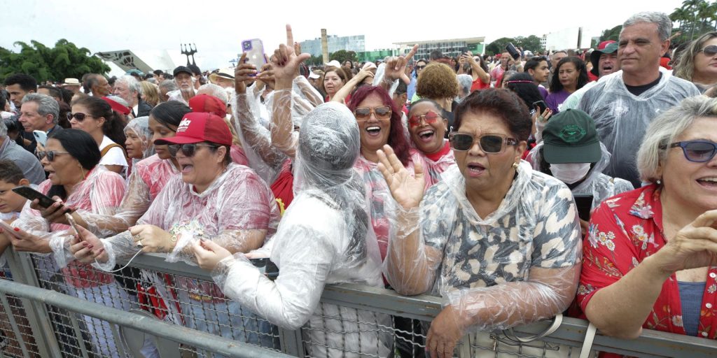 Protesters celebrate democracy in Praça dos Três Poderes