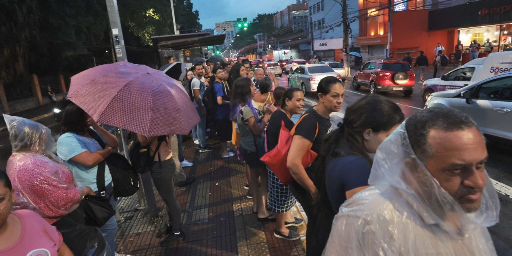 Rain leaves 179 thousand properties without electricity in São Paulo