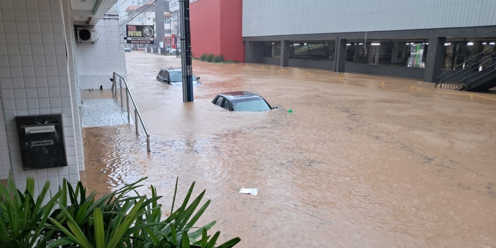 Rains lead four cities to declare emergency in Santa Catarina