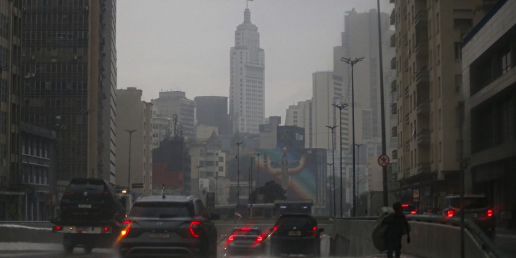 Rains put São Paulo on alert for flooding