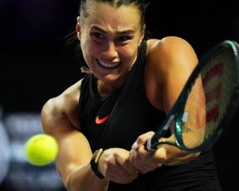 Sabalenka receives 2025 with a new trophy in Australia