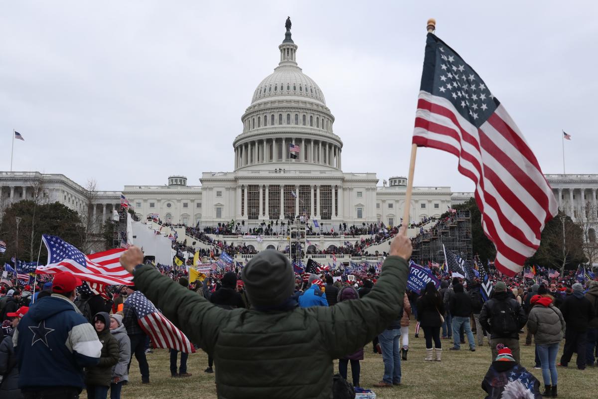 Senate Democrats prepare resolution condemning massive pardons to Capitol assailants