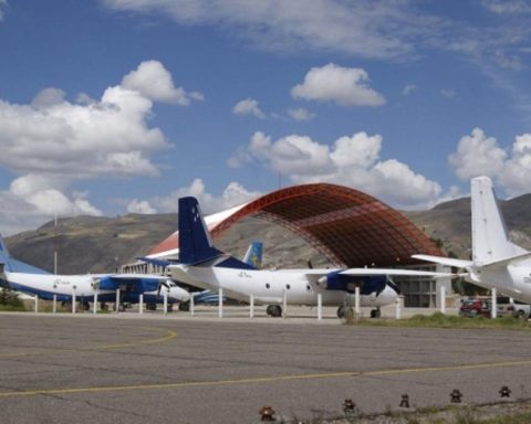 State must promote interior airports