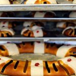 Subjects distribute Three Kings' bagels on behalf of the Jalisco Cartel