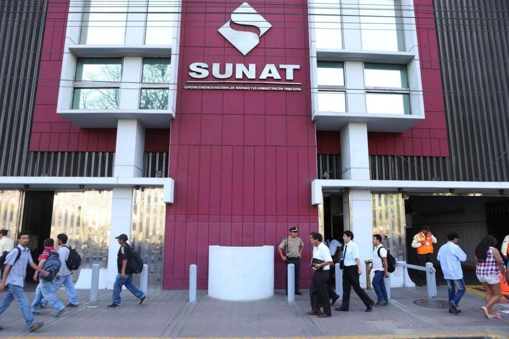 Sunat advances, Peru retreats