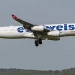 Un avión de la aerolínea suiza Edelweiss