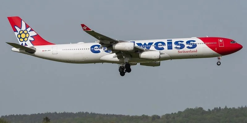 Un avión de la aerolínea suiza Edelweiss