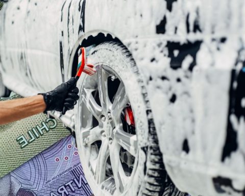 Take a seat before finding out how much the fine is for washing your car on public roads in Chile