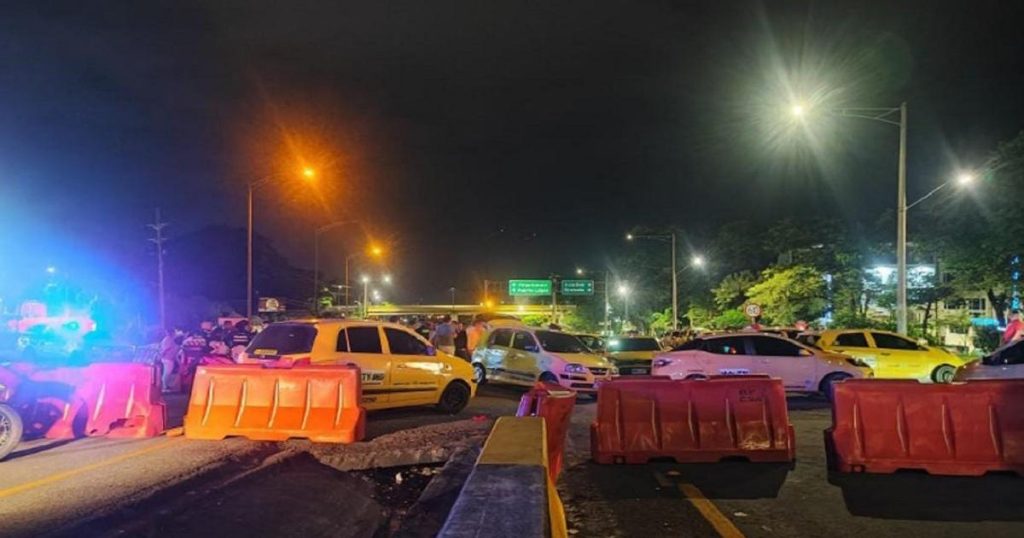 Taxi drivers blocked the Vía al Llano in protest against insecurity in Villavicencio