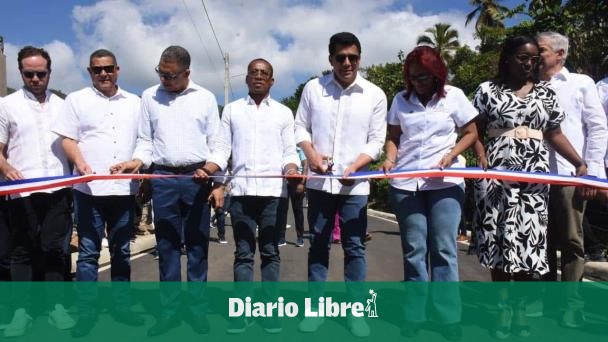 The Ministry of Tourism delivers work in Arroyo Barril, Samaná