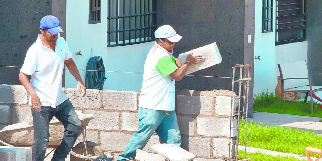 The Nuevo León Housing Institute regularizes properties and enables 500 lots