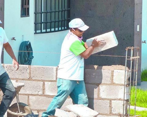 The Nuevo León Housing Institute regularizes properties and enables 500 lots