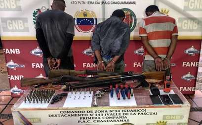 They arrested three from the Tren del Llano with cartridges and weapons