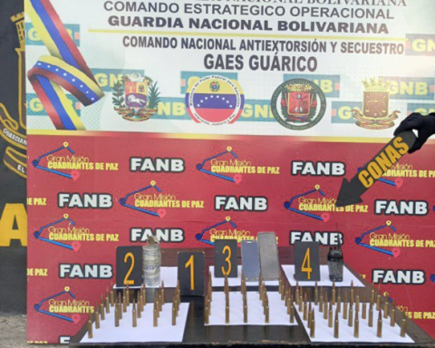 They presume that a sniper from the Tren del Llano acted in the murder of officials