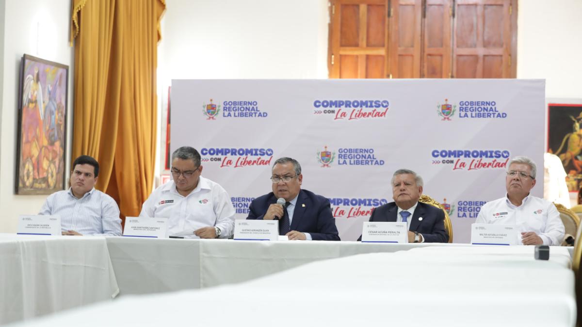 They will remove more than 100 police officers linked to criminal gangs after ATTACK in Trujillo