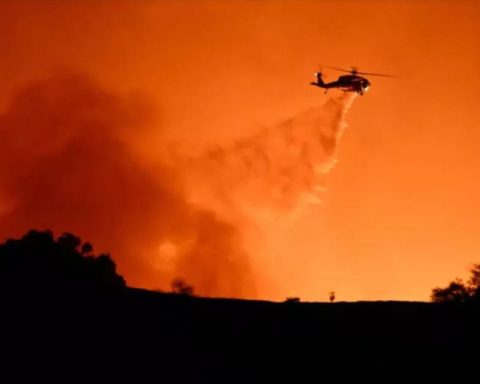 Trump calls California authorities 'incompetent' for managing the fires