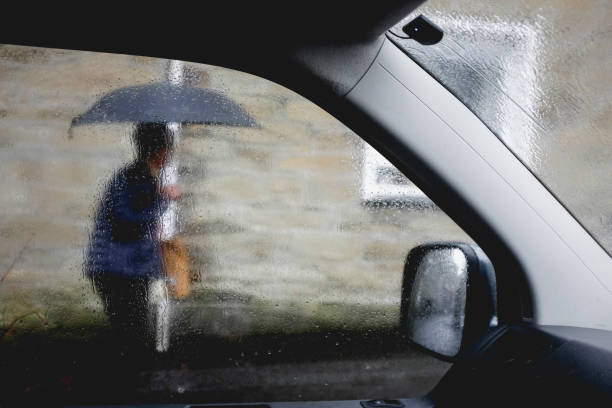 ¡Paraguas y abrigos en mano! Fin de semana con clima frío y lluvias débiles en RD