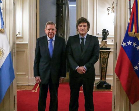 Venezuelan González Urrutia meets with Javier Milei in Buenos Aires