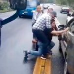 [Video] They investigate the Family Commissioner of Sutamarchán for a violent act with a weapon on the roads of Quindío