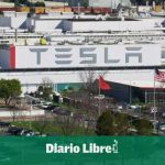 Wall Street suffers impact from Tesla delivery reduction