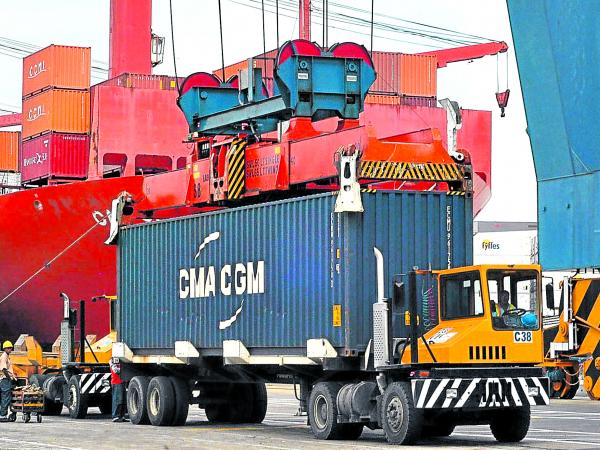 What products do Colombia import from the United States?