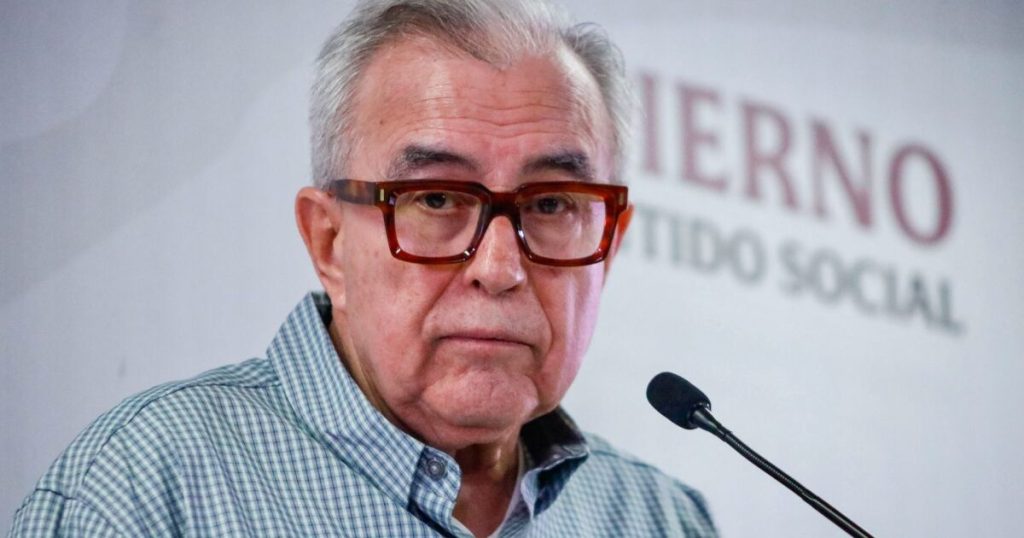 Who is the governor of Sinaloa, Rubén Rocha, and why do they ask for their resignation?