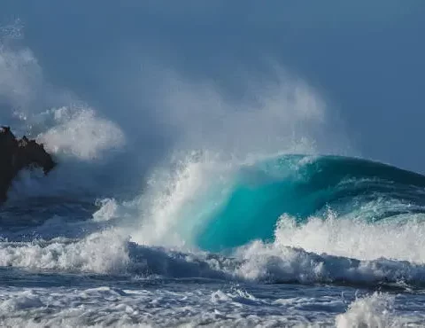 ¡Alerta! Indomet emite aviso de tsunami tras sismo en el Caribe