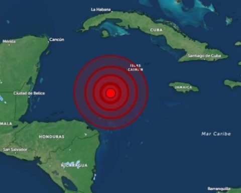 An earthquake of magnitude 7.3 in the Caribbean is felt in the west and center of Cuba