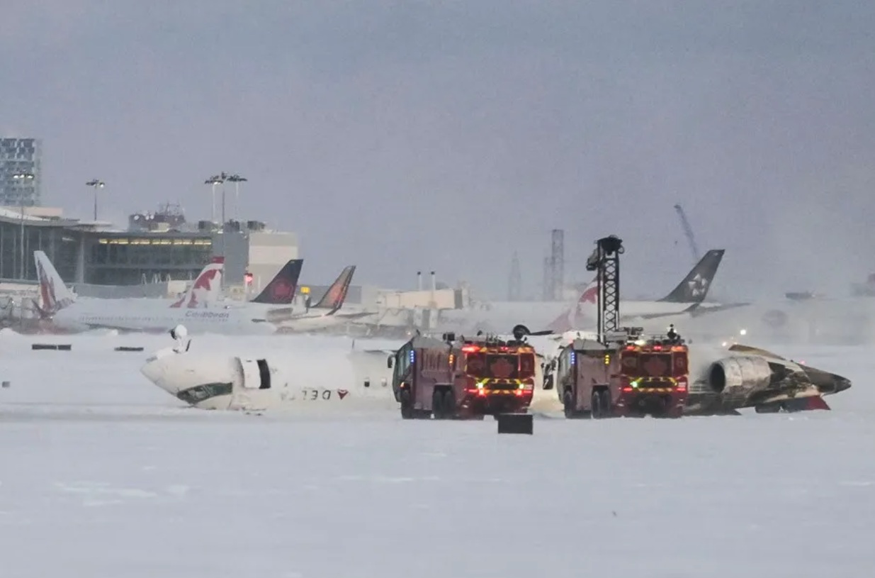 Another plane crash: plane turns and burns in Canada while landing