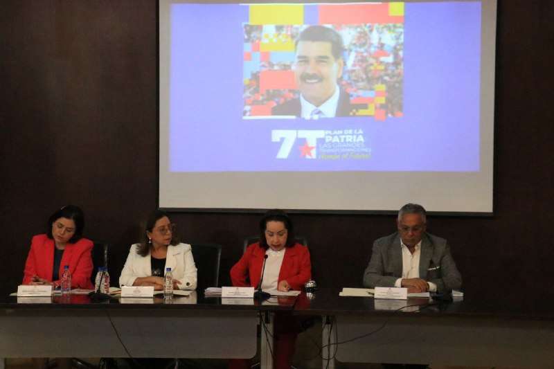 Approved Report for Second Discussion of the 7T Development Plan