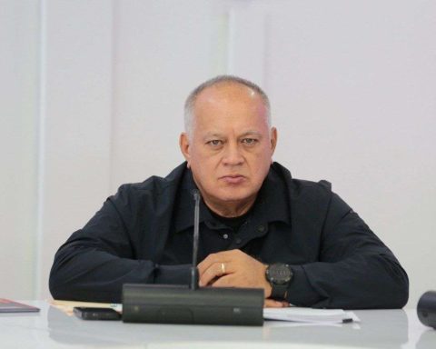 Cabello presented a new model of peace quadrants through communal circuits