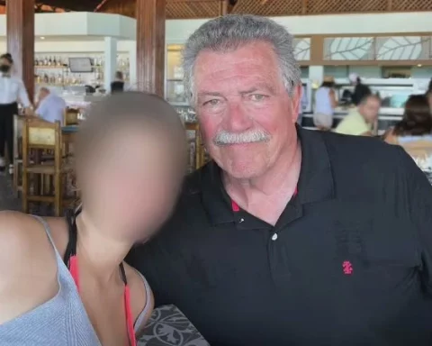 Greg Woolvett y su hijastra de 16 años durante unas vacaciones en Cuba