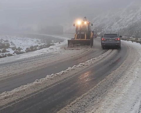 Central Highway: Slow pass for carriers in Ticlio by Nevada