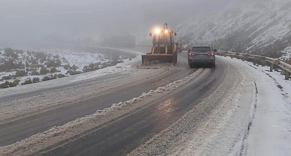 Central Highway: Slow pass for carriers in Ticlio by Nevada