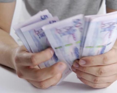 Comply with the fiscal rule would require adjustments for $ 46 billion in income or expenses