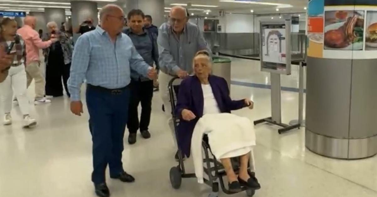 Cuban opponent Martha Beatriz Roque arrives in Miami for medical care