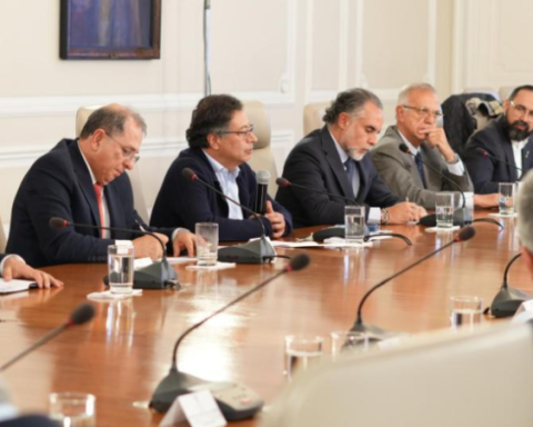 'Decadence' and criticism of Sarabia and Benedetti, reactions to the Council of Ministers