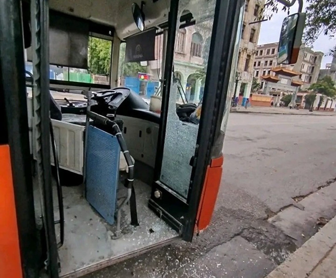 Driver attack interrupts a transport route in Havana