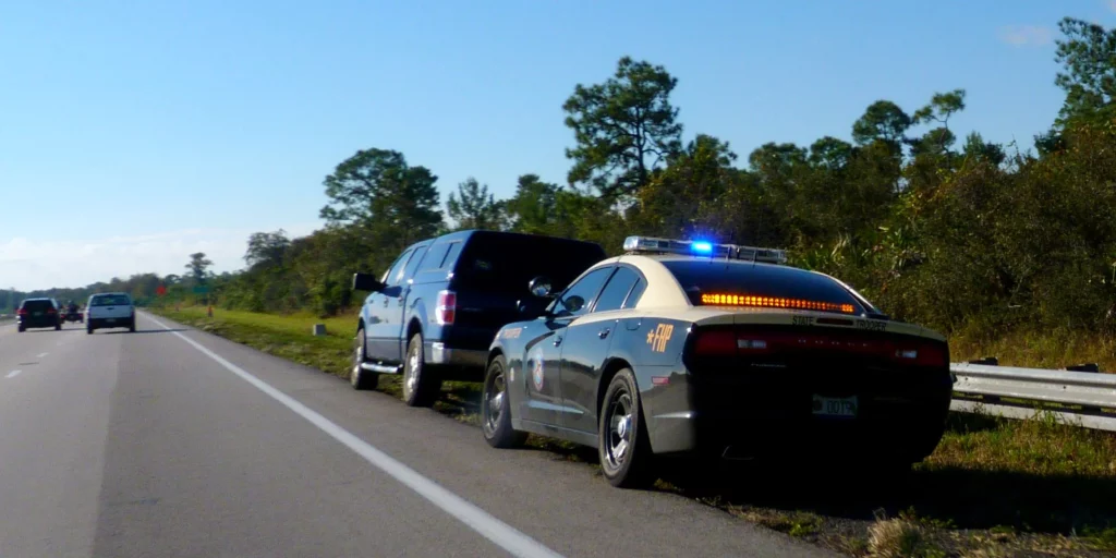 Patrulla de Carreteras de Florida, Migrantes indocumentados