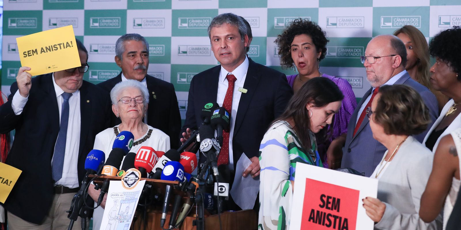 Government allies advocate due process of law to scammers