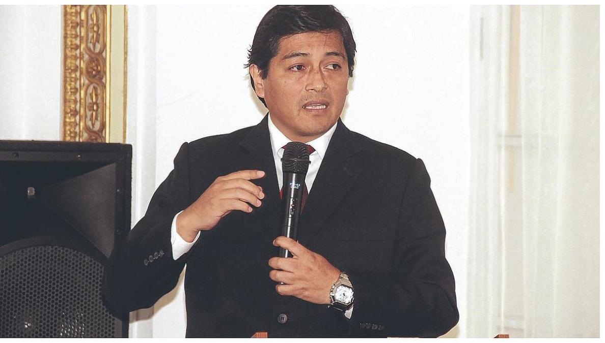 Government left the new designation of EsSalud Constantino Vila