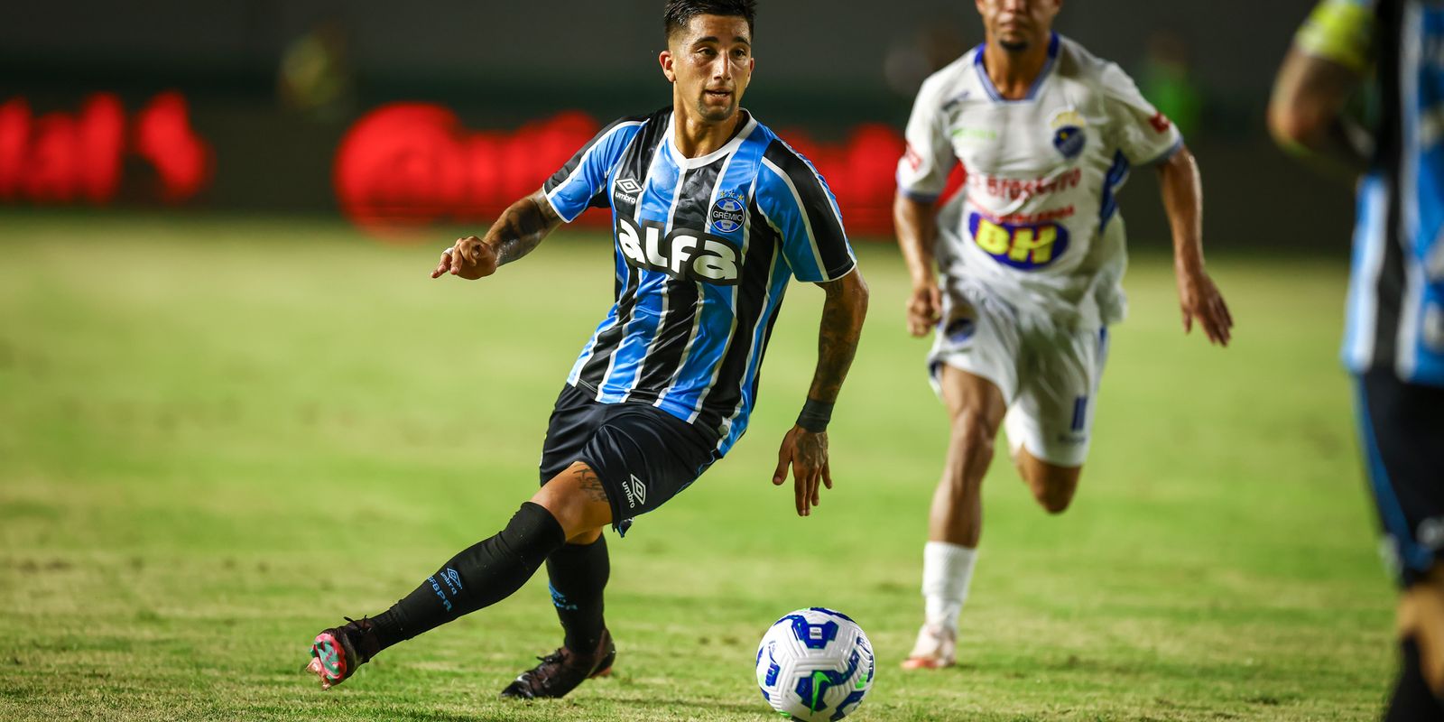 Grêmio hits São Raimundo on penalties and follows the Brazilian Cup