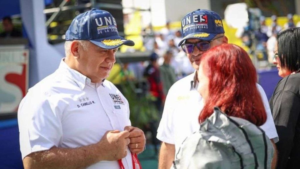 HAIR: UNES IS THE EXPRESSION OF MORAL