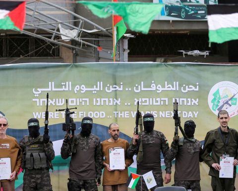 Hamas: ceasefire is the only way to take hostages back home