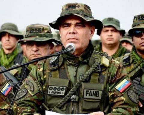 Heavy equipment displays the FANB in ​​the territory