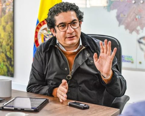 'If the nation does not cover the extreme poor in Bogotá, the district will enter to do it'