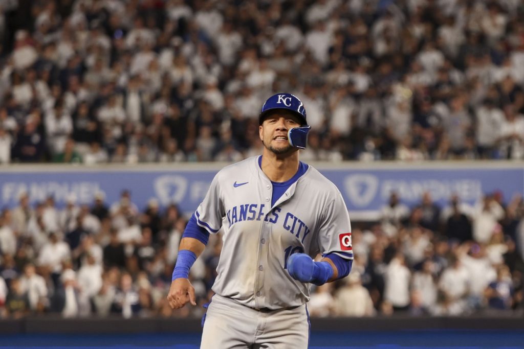 MLB: San Diego has more than one million for Yuli Gurriel