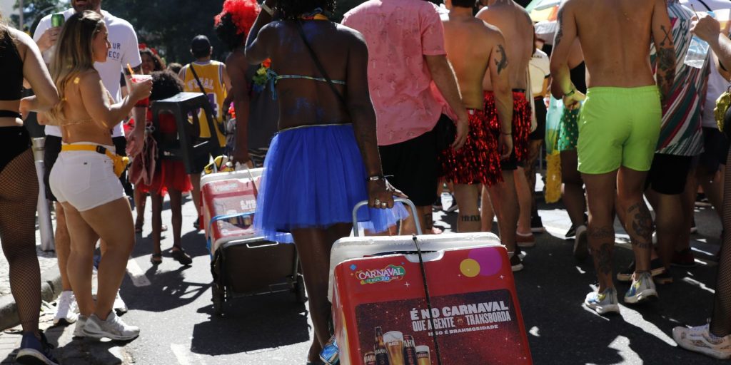 MPF asks the city hall to change rules for street vendors at carnival