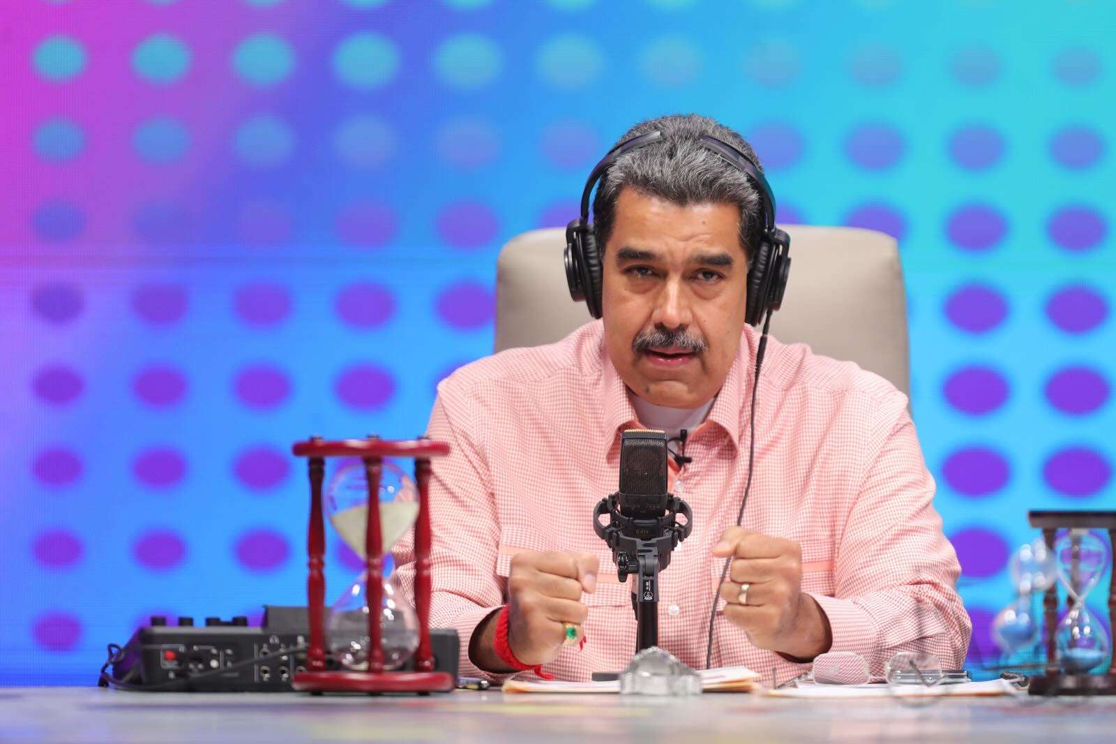 Maduro: Criminal Coyotes Bands are headed by López and Guaidó